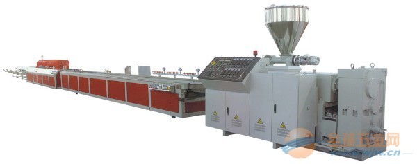 防腐防潮地板機械設(shè)備的創(chuàng)新與價值——探索技術(shù)轉(zhuǎn)讓的全球機遇